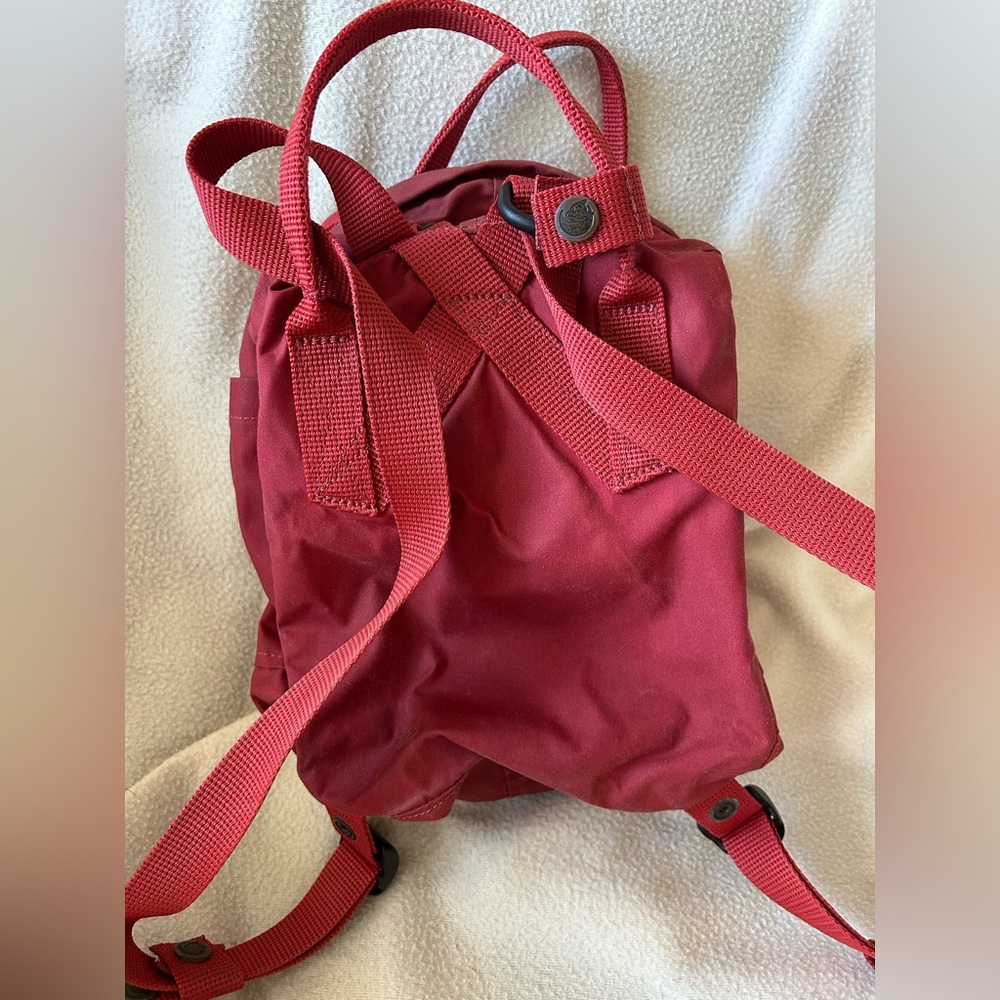 Fjällräven Red Mini Backpack - Picture 3 of 4